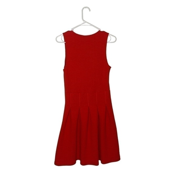 H&m Cherry Red Sleeveless Quilted Fit and Flare Dress Party Office Size Small - Picture 3 of 11